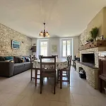 Maison Paisible A - 7 Couchages - Fr-1-246a-328 Holiday home