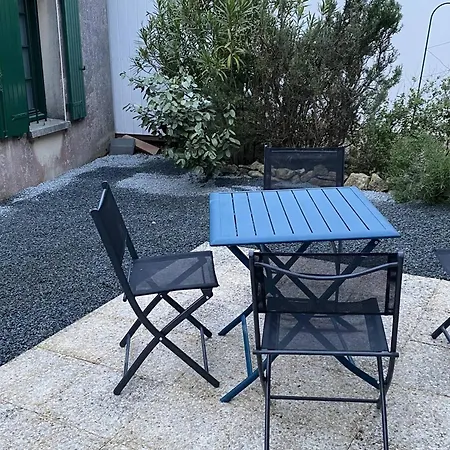 Maison Spacieuse A Saint-georges-d'oleron, 7 Couchages, Proche Commerces, Jardin Et Barbecue - Fr-1-246a-328 *